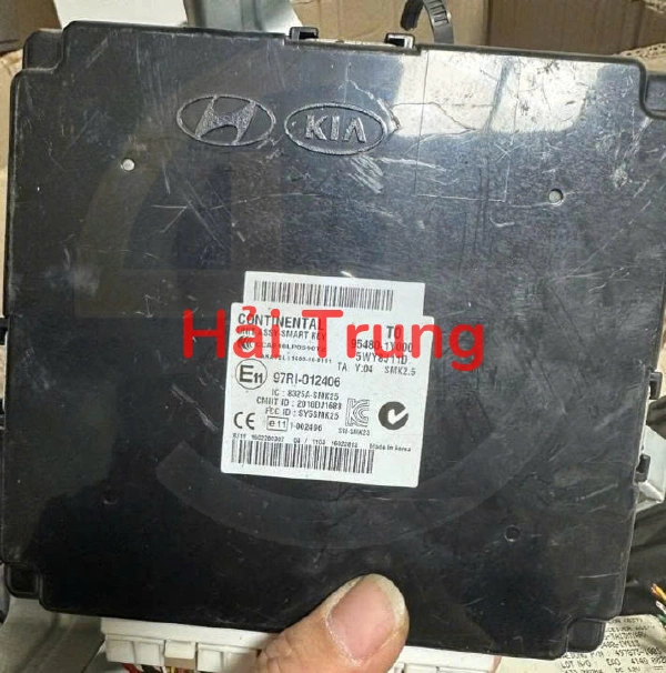 Tháo xe hộp chìa khóa thông minh Smart Key Kia Morning 954801Y000