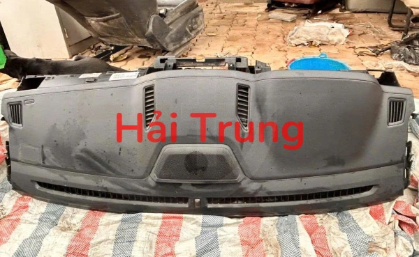 Mặt táp lô Ford Ranger 2021 XLS Tháo Xe