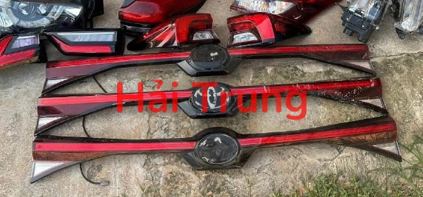 Đèn hậu cốp sau Toyota Veloz Cross 2022-2026 Tháo Xe Zin