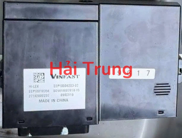 Hộp điều khiển cốp sau Vinfast Lux A.20 Tháo Xe EEP10006203