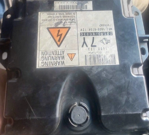 Hộp điều khiển động cơ Hộp đen ECU Nissan Navara NP300 Tháo Xe 23710EC03C