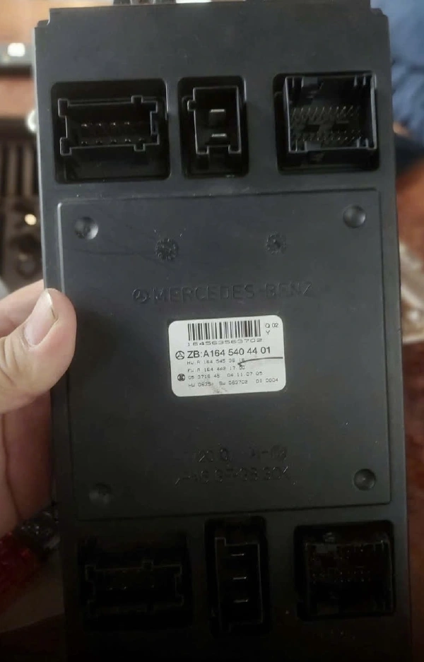 Hộp điều khiển tiện nghi SAM Mercedes R Class W164 W251 Tháo Xe A1645404401