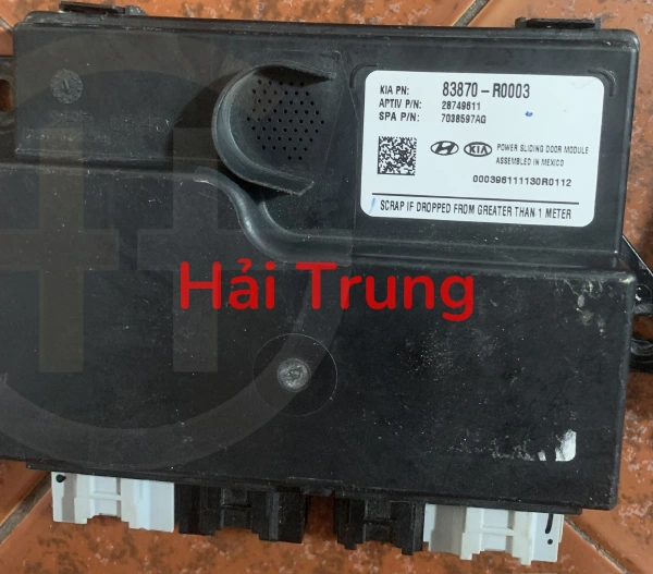 Hộp điều khiển cửa lùa Carnival 2023-2026 Tháo Xe 83870R0003