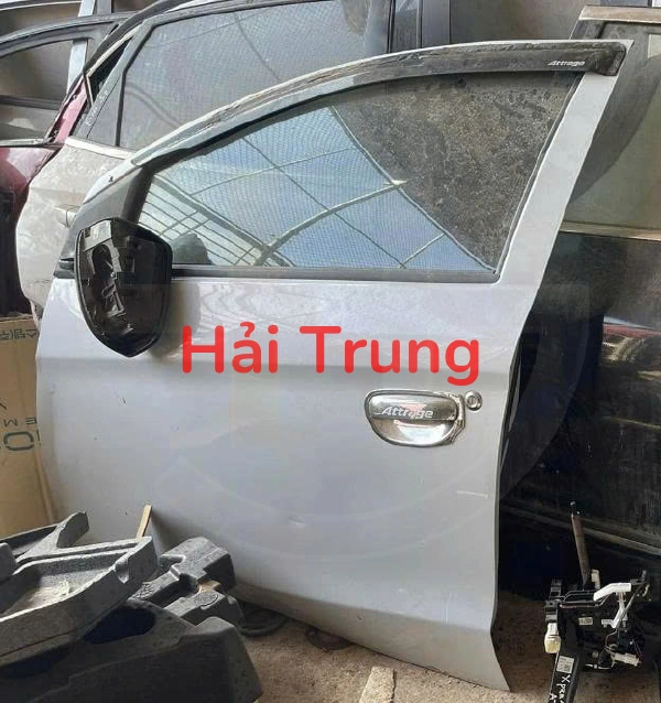 Cánh cửa trước Mitsubishi Attrage Tháo Xe
