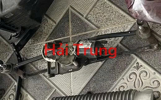 Giằng gạt mưa liên mô tơ Hyundai Santafe 2009 2010 Tháo Xe