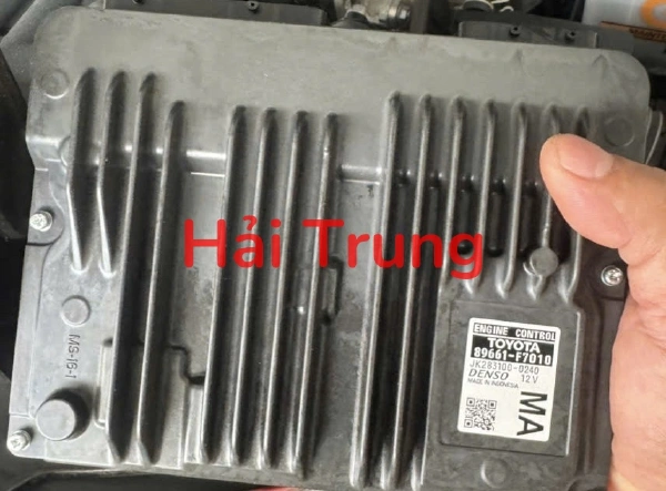 Hộp điều khiển động cơ Hộp đen ECU Toyota Innova Tháo Xe 89661F7010