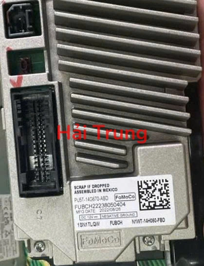 Hộp điều khiển màn hình SYNC Ford Ranger Tháo Xe
