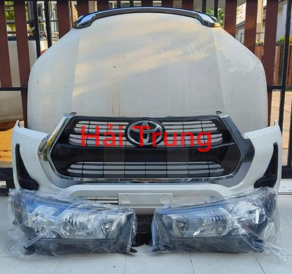 Nắp capo, Cản trước, Đèn pha Toyota Hilux 2021 Tháo Xe