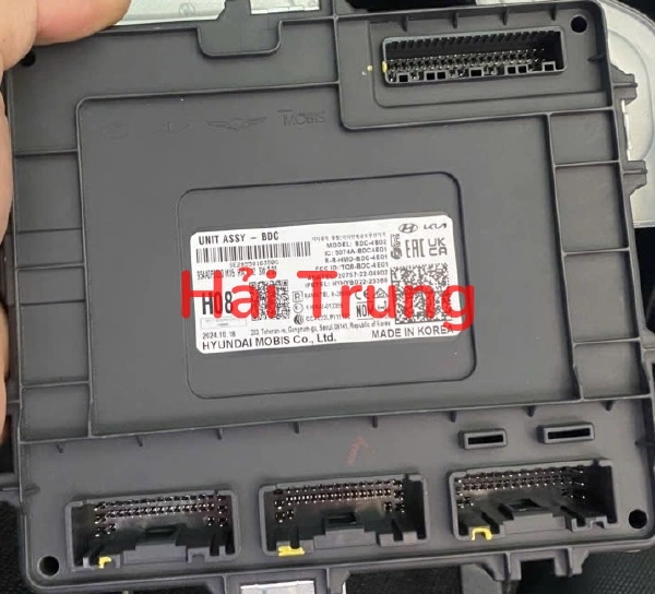 Hộp điều khiển thân xe Hyundai Santafe 2024 2025 2026 Tháo Xe 954A0P6000
