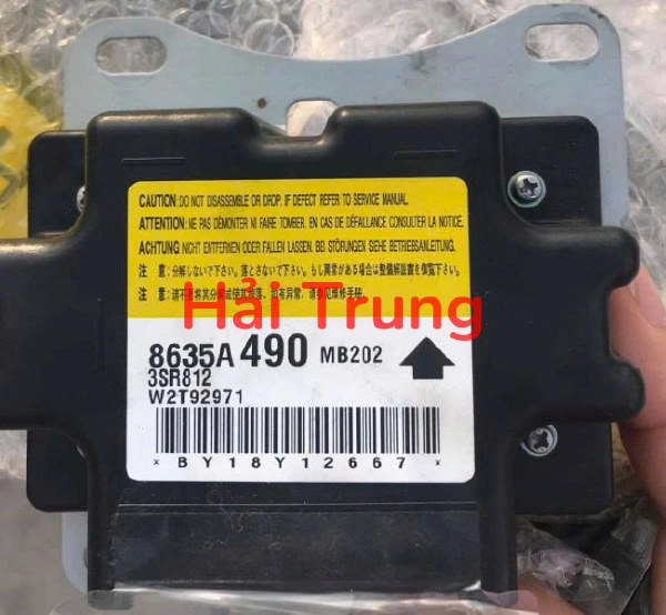 Hộp túi khí Mitsubishi Triton Bãi Tháo 8635A490