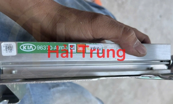 Hộp khuếch đại âm thanh âm ly Kia Sedona 2015-2019 Tháo Xe 96370A9100