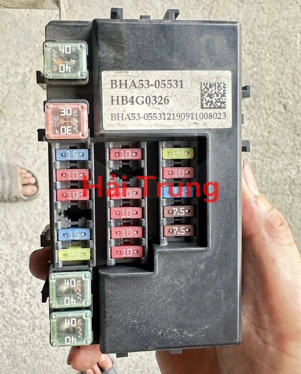Hộp cầu trì trong xe Hyundai I10 Grand Tháo Xe BHA53-05531