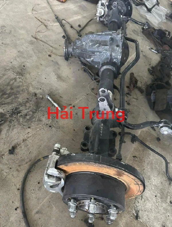 Cầu sau Hyundai Solati Tháo Xe