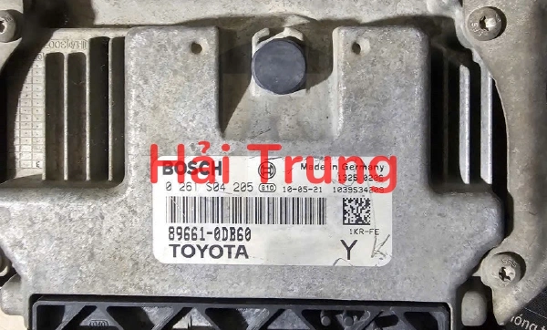 Hộp điều khiển động cơ Hộp đen ECU Toyota Yaris Tháo Xe 89661-0DB60