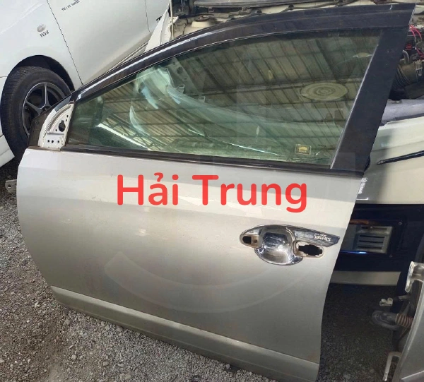 Cánh cửa trước Toyota Yaris Tháo Xe