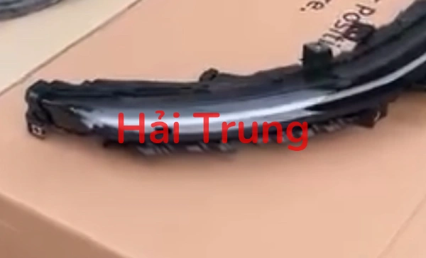 Đèn led trung tâm dưới capo Hyundai Sonata 2024-2026 92209L1700