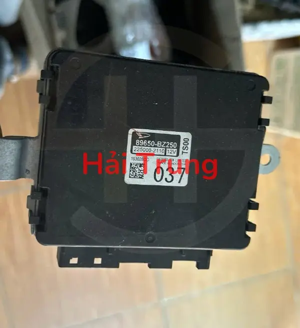 82600BZ372 Hộp cầu chì táp lô Toyota Rush Tháo Xe
