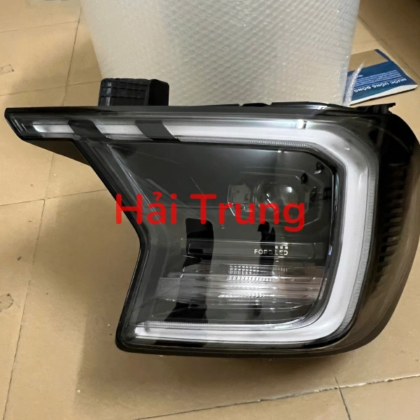 Đèn pha Ford Transit 2025-2026