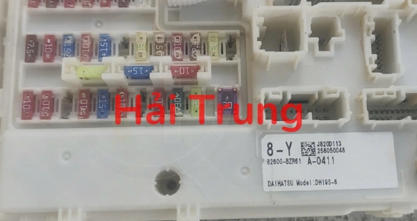 Hộp cầu trì trong xe Toyota Avanza 2022 Tháo Xe 82600-BZR61
