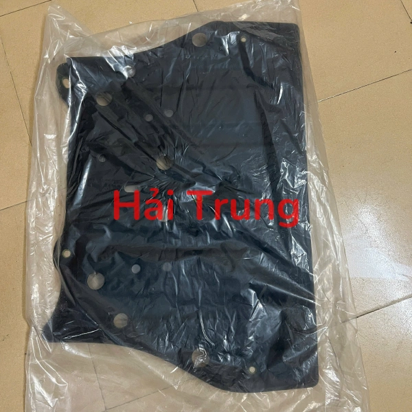 Chắn gầm khoang máy Hyundai Santafe 2022 62408P2000