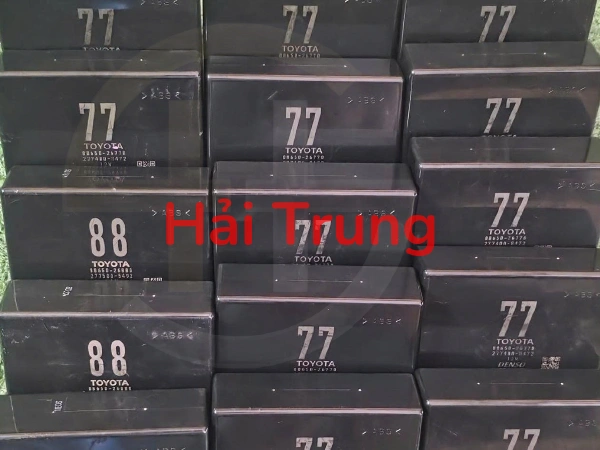 8865026770 Hộp điều khiển điều hòa Toyota Hiace Tháo Xe