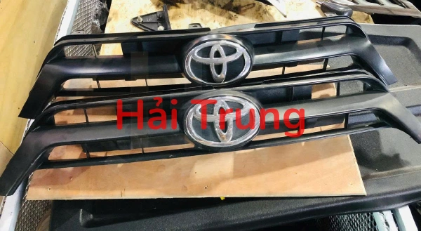 Mặt ca lăng Toyota Yaris Tháo Xe