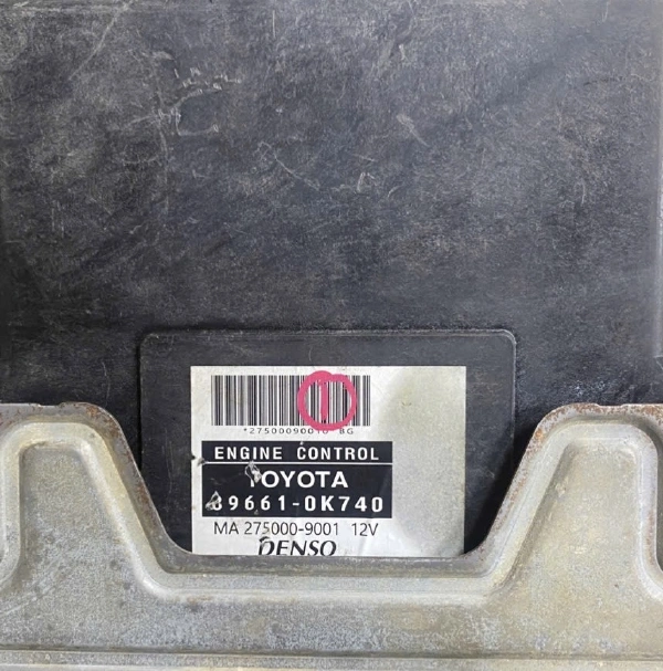 Hộp điều khiển động cơ Hộp đen ECU Toyota Innova Tháo Xe 89661-0K740
