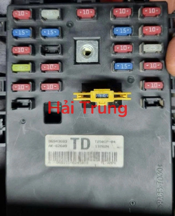 Hộp cầu trì Gentra Tháo Xe 96943683