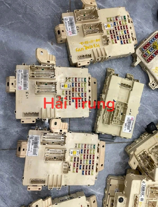 Tháo Xe Hộp cầu trì trong xe Kia K3 Cerato 2016-2018 91950A7010 91950A7030