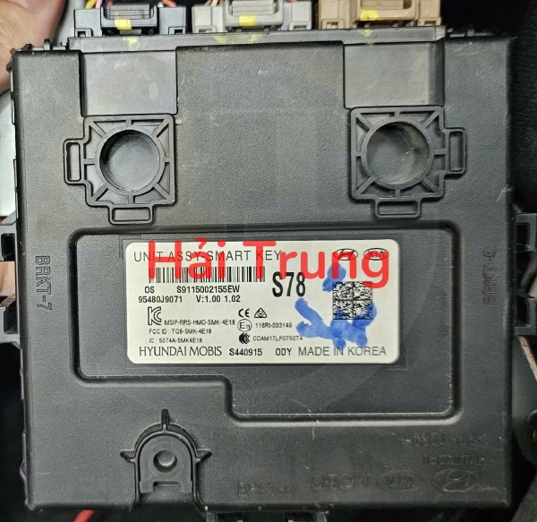 Hộp điều khiển chìa khóa thông minh Smart Key Hyundai Kona 2018-2023 Tháo Xe 95480J9071