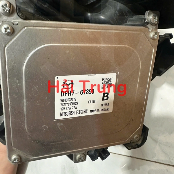 DFR767890 Hộp điều khiển đèn pha bên phải Mazda CX30 Tháo Xe