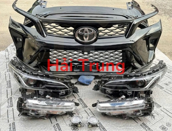 Nâng đời Toyota Fortuner Legender 2025 2026 Tháo Xe