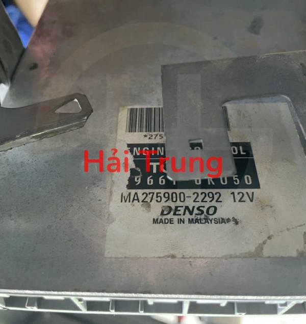 Hộp điều khiển động cơ Hộp đen ECU Toyota Fortuner 2011 Tháo Xe 89661-0K050