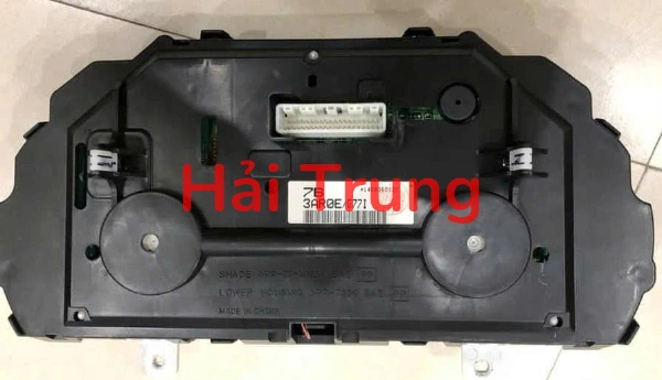 Đồng hồ táp lô Nissan Sunny 2017 Tháo Xe