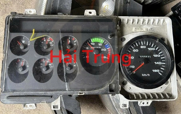 Đồng hồ táp lô Hyundai Trago 6 lỗ Tháo Xe