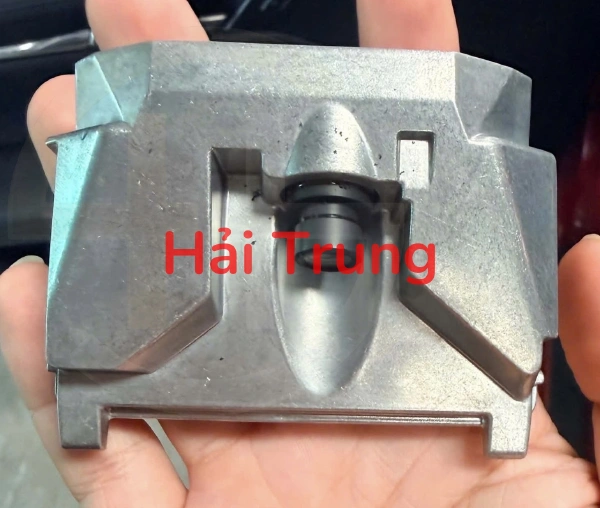 Mắt camera 360 Mazda 3 2022 Tháo Xe