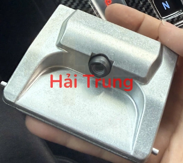 Hộp Camera quan sát làn đường Hyundai Santafe Tháo Xe 99211-S1500