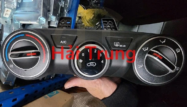 Cụm công tắc điều khiển điều hòa AC Hyundai Venue Tháo Xe