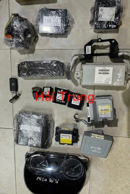 Tháo Xe Full bộ điện, hộp điện đầy đủ Mitsubishi Triton 2022-2025