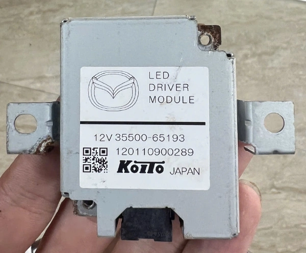 Hộp điều khiển đèn pha Mazda 3 2020 Tháo Xe 35500-65193