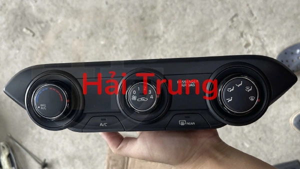 Bảng điều khiển công tắc điều hòa AC Kia Cerato 2020-2024 Tháo Xe 97250M6060