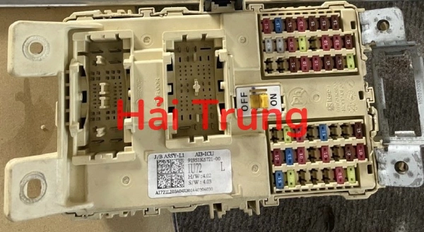 Hộp cầu trì Hyundai I10 2023
