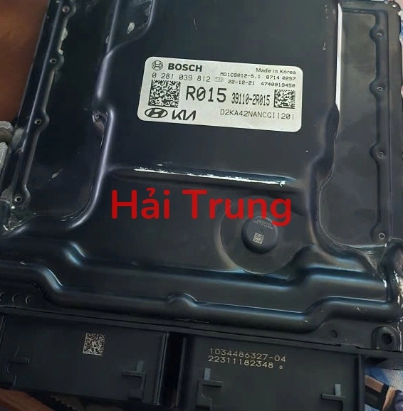 Hộp điều khiển động cơ ECU Kia Carnival 2022