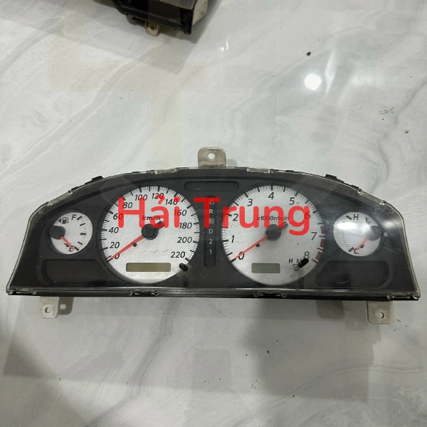 Đồng hồ táp lô Nissan Sunny Tháo Xe