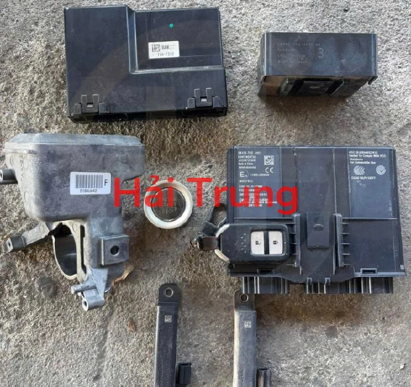 Hộp điện Honda Jazz Tháo Xe