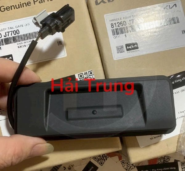 81260J7700 Công tắc mở cốp sau Kia Sonet 2021-2025 Tháo Xe