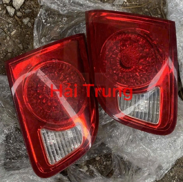Đèn hậu trong Hyundai Santafe 2009 Tháo Xe