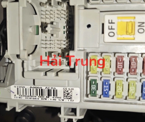 Hộp cầu trì trong xe Hyundai Creta 2015-2018 Tháo Xe 91950A0060