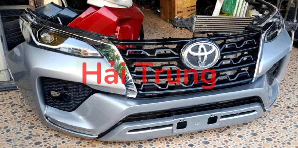 Cản trước liền cụm Toyota Fortuner 2021 Tháo Xe