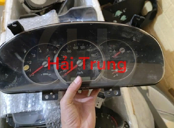 Đồng hồ táp lô Kia Carnival 2002 Tháo Xe